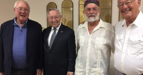 Peter Jacobson, TBS president, 1971-1973, spoke at the erev shabbat service, September 14th, shown here with Rabbi Patz and past presidents Dr Marc Schnitzer and Ron Rosenberg.